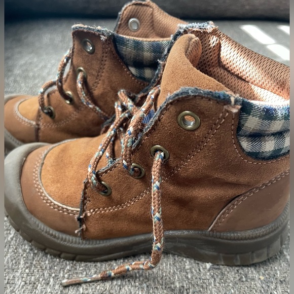 OshKosh B gosh Shoes Toddler Boy Oshkosh Boots Poshmark
